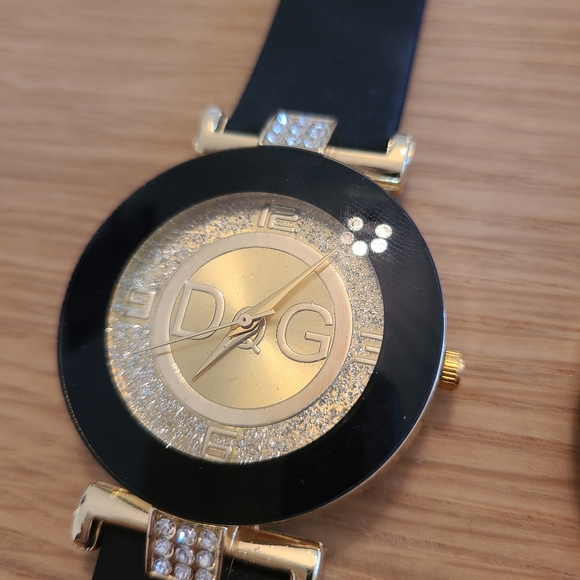 DOLCE & GABBANA watch - Picture 2 of 3